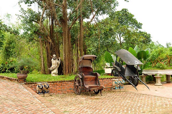 Làng du kích Đồng Khởi